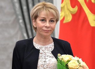 Вдовец доктора Лизы: «Когда я заплакал, Чулпан обняла меня так же, как это сделала бы жена»