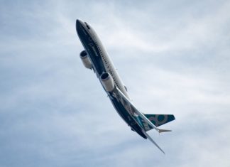 В сенате США заявили, что пилотов Boeing 737 MAX тренировали неправильно