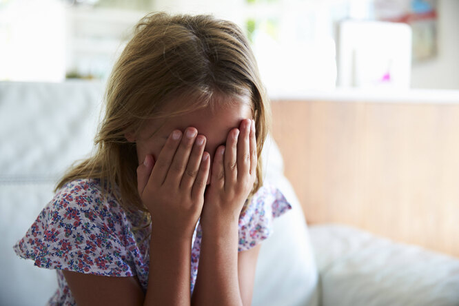 Трое мужчин изнасиловали 16-летнюю девственницу в&nbsp;Питере и&nbsp;начали ей угрожать