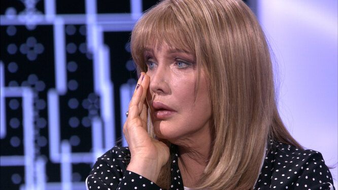 «Я должна была трогать его член»: Елена Проклова о домогательствах кинозвезды