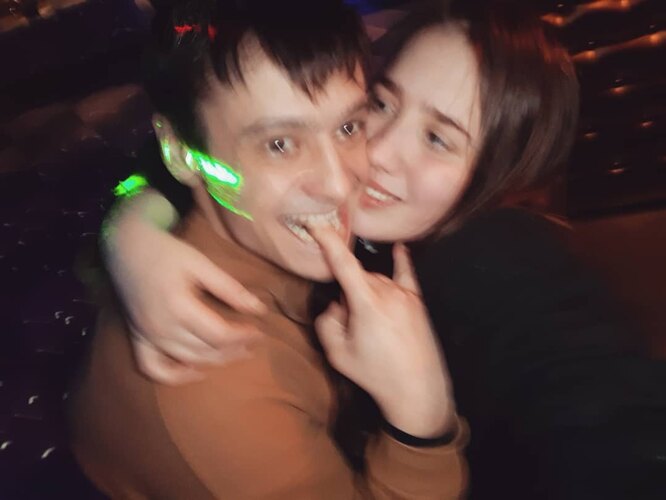 «Наша девица-красавица вышла замуж!»: падчерица Дениса Матросова сыграла свадьбу
