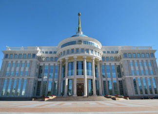 Токаев назначил нового главкома Нацгвардии и зампреда КНБ