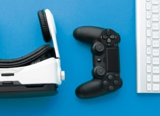 Цена на Sony Playstation 4 Pro — 28 099 рублей