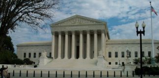 В США предъявили обвинения якобы сообщникам экстрадированного Петрова