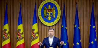 Блок коммунистов и социалистов потребовал отставки правительства Молдавии