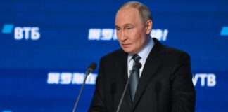 Путин заявил о росте грузоперевозок по Севморпути