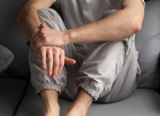 Как перестать грызть ногти
