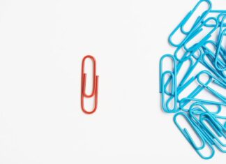 Все о бумажных зажимах — Universal paperclips
