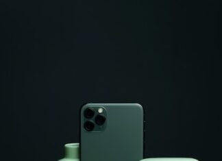 Сравнение Htc u11plus и u11life