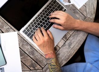 Обновления MacBook Pro стоит ждать в начале ноября