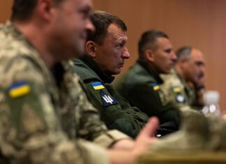 В Киеве стало опасно выгуливать домашних питомцев: языковые рейды и беспредел ТЦК