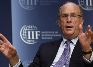 Гендиректор BlackRock Ларри Финк советует инвесторам вкладываться в биткоин