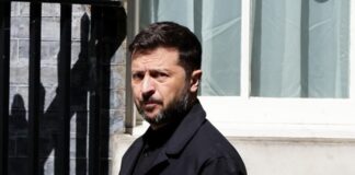 Зеленский раскрыл, кто будет представлять Киев на переговорах вместо Ермака