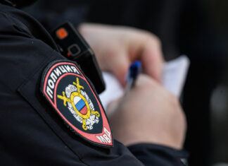 «Садись в машину»: в российском городе мужчина заманивал школьницу