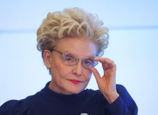 Малышева летела с Вучичем в одном салоне без охраны
