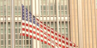 Бывшие сторонники критикуют Трампа за удары по Ирану