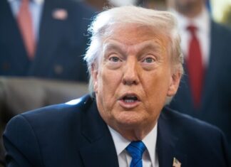 Трамп заявил, что самые большие и лучшие корабли США вскоре прибудут к берегам одной страны