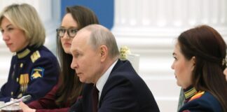 «Вражеский вид связи»: Путин потребовал запретить Telegram на фронте